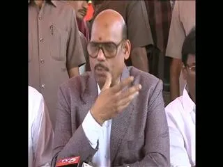 Congress ministers from Seemandhra in Confusion - Sakshi