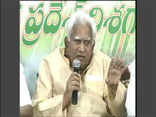 Palvai Govardhan slams TRS to merge with congress - Sakshi