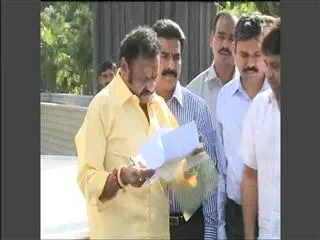 State Bifurcation for the Sake of Rahul Gandhi says Harikrishna - Sakshi