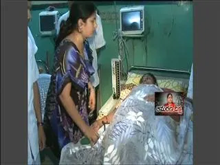Fasting Vijayamma health deteriorates - Sakshi