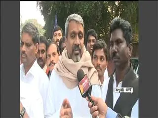 samaikyandhra JAC supports YS Jagan's samaikya dharna - Sakshi
