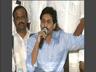 YS Jagan express shock over volvo bus accident - Sakshi