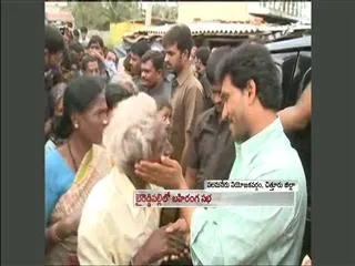 YS Jaganmohan reddy samaikya sankharavam tour begins on 3rd day - Sakshi