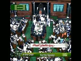 Jagan raised Samaikyandhra slogans in parliament - Sakshi