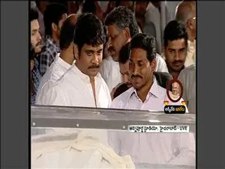 ys jagan condolence to akkineni nageswara rao - Sakshi