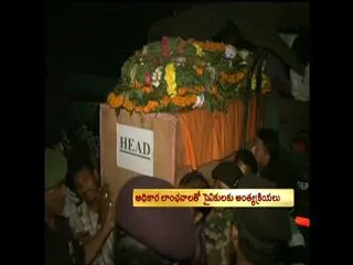 Kashmir attacks: Indian troops and civilians killed - Sakshi