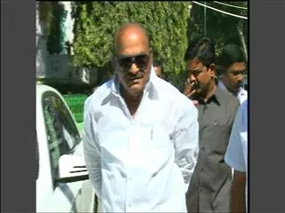 who is botsa satyanaranaya to expel me questions jc diwakar reddy - Sakshi