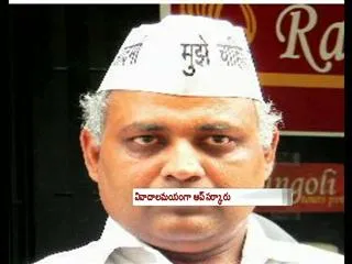 AAP under fire: NCW wants Delhi Law Minister Somnath Bharti to quit - Sakshi