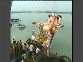 Khairatabad Ganesha idol immersion - Sakshi