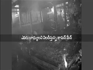 Railways announces 5 lakhs compensation for nanded express catches fire - Sakshi