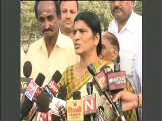 Andhra pradesh is in dark because of nandamuri taraka rama rao demise says lakshmi parvathi - Sakshi