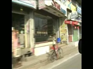 Seemandhra bandh continues on 2nd day - Sakshi