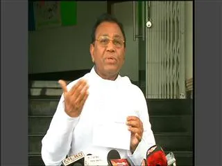 Mekapati resigned to MP post - Sakshi