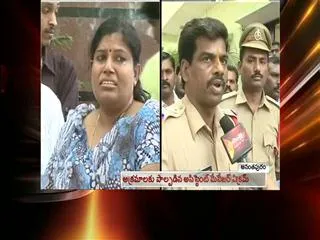 Gold worth rs crores stolen from manappuram gold loan branch in anantapur - Sakshi