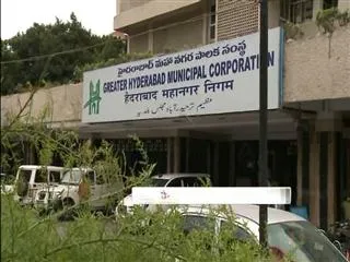 Municipal employees call off strike after agreement - Sakshi