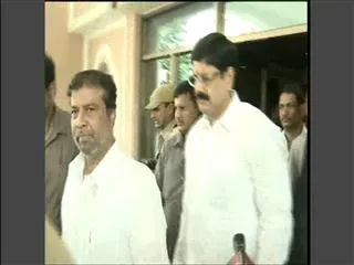 Ramanarayana Reddy Feels Samaikyandhra Heat - Sakshi