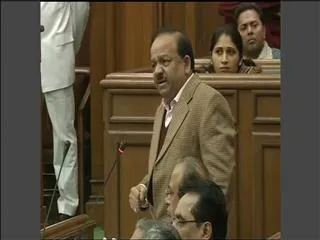 bjp leader harsh vardhan takes on arvind kejriwal in assembly - Sakshi