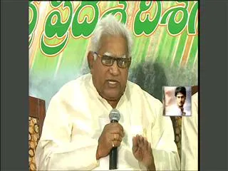 TRS to be merged in Congress says Palvai Govardhan Reddy - Sakshi