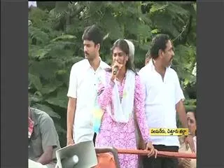 Sharmila's 'Samaikya Sankharavam' reaches Palamaner - Sakshi