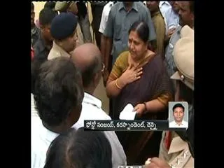Union Minister Panabaka Lakshmi controversial statements on Samaikyandhra Movement - Sakshi