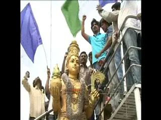 Today supreme court to hear on united andhra petitions - Sakshi