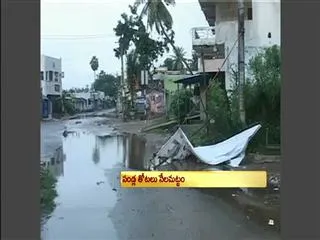 Phailin Cyclone Effect On sikkolu - Sakshi
