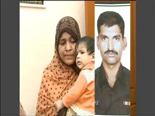 Pakistanis fire at BSF - Sakshi