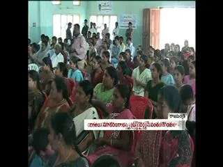 Financial help to merit students at Rajahmundry - Sakshi