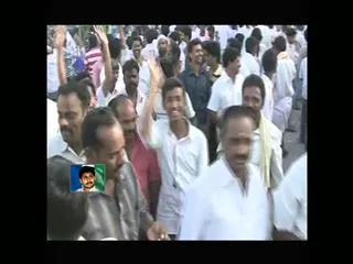 YS Jagan convoy to reach home via Panjagutta - Sakshi