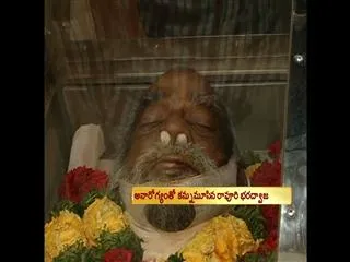 Ravuri Bharadwaja, eminent Telugu novelist, dead - Sakshi