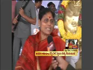 Will Continue Fast Until We Get Equal Justice Says Vijayamma - Sakshi