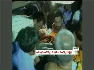 Jayendra Saraswathi falls ill, hospitalised - Sakshi