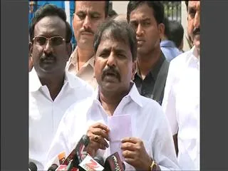 Seemandhra Ministers meeting in Minister Quarters - Sakshi