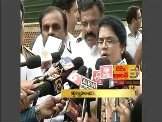 Killi Kruparani speaks to media - Sakshi