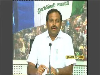 Kiran plays dramas under the pretxt of Samaikyandhra? - Sakshi