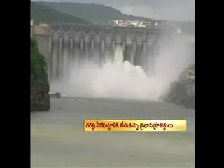 Water Level Increasing at Srisailam Dam - Sakshi