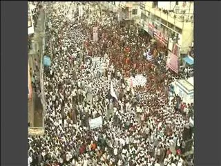 Samaikyandhra: Parties stage novel protests - Sakshi