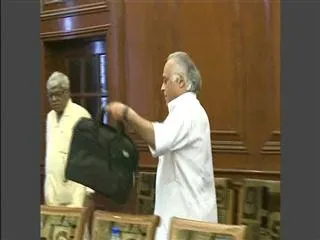 GOM Suspense on Bhadrachalam and Rayala Telangana - Sakshi