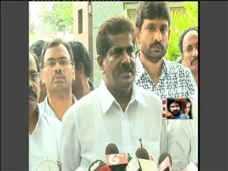 Ap Ngo Leader Ashok Babu meet YS Vijayamma - Sakshi