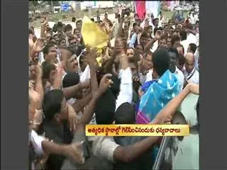 YS Vijayamma Says Thanks to Voters - Sakshi