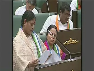Nelson mandela's life is a message says ys vijayamma - Sakshi