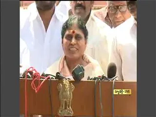 YSRCP delegation along with Vijayamma met PM, President - Sakshi