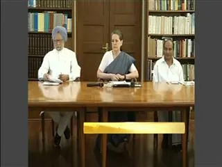 Congress New Strategy: Why so hurry in State division? - Sakshi