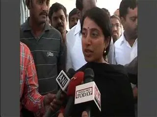 YS Bharathi speaks about jagan health condition - Sakshi
