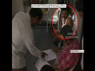 ACB search in assistant drug controller gopal home for illegal properties - Sakshi
