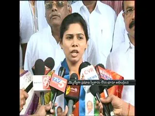 still we are in deep sorrow after the death of our mother: bhuma akhila priya - Sakshi