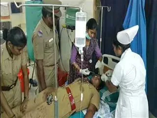 Villagers attacks on Police station at Amburu In Tamilnadu - Sakshi