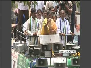 ys vijayamma's speech in anaparthi janabheri - Sakshi