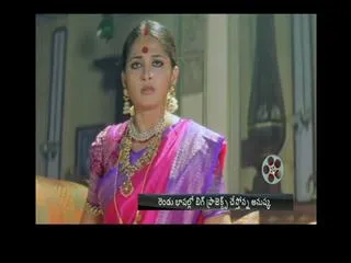 Gautham menon fire on anushka - Sakshi