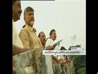 Chandrababu takes on govt official in vijayawada city - Sakshi